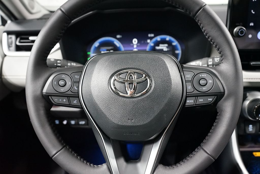 Thumbnail: 2025 Toyota RAV4 - 12