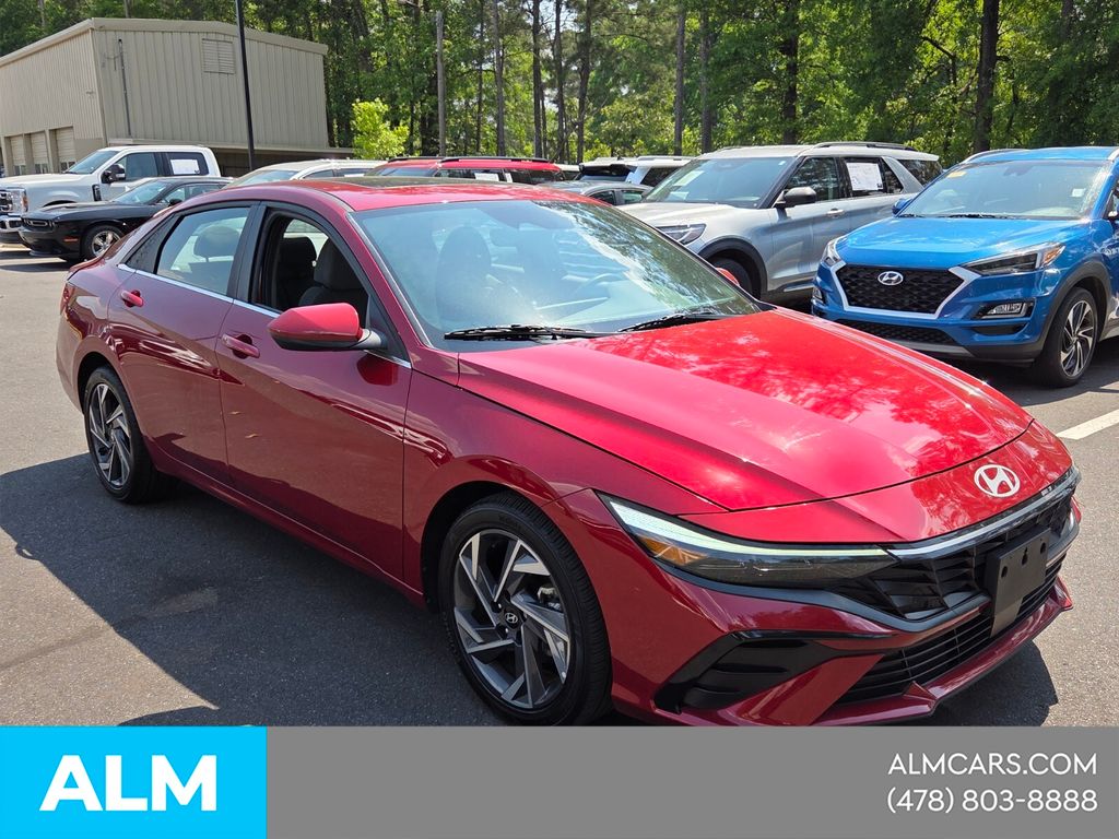 Used 2024 Red Hyundai SEL image 9