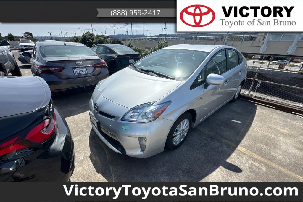 2014 Toyota Prius Plug-In Hybrid