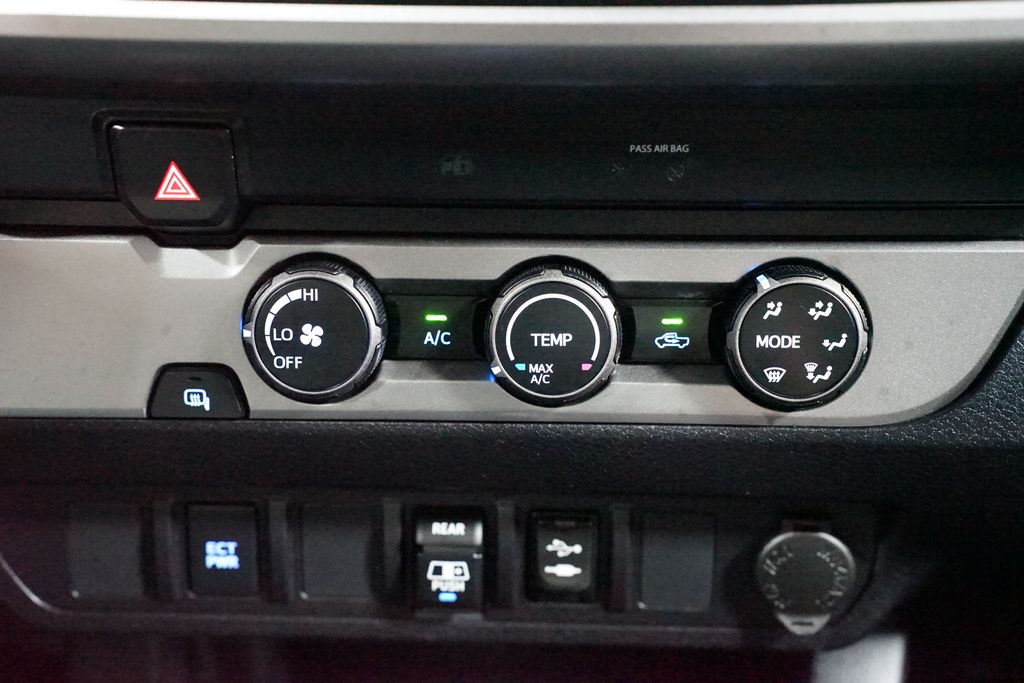 Thumbnail: 2019 Toyota Tacoma - 19
