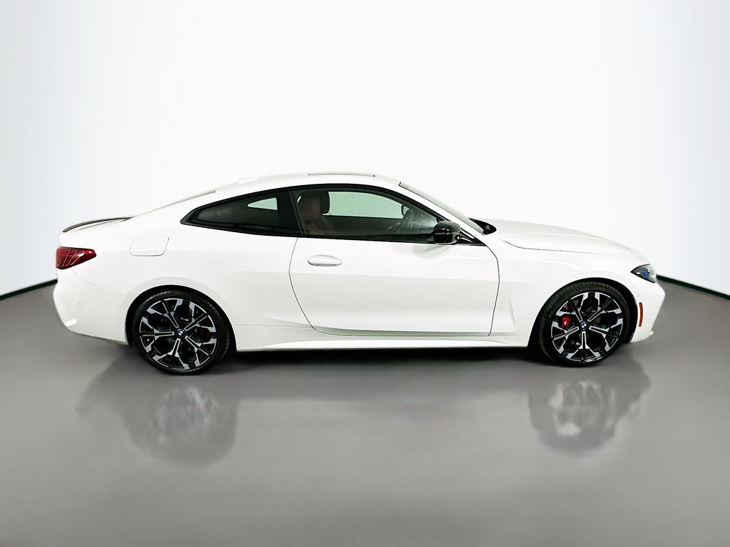 Thumbnail: 2025 BMW 4 Series - 4