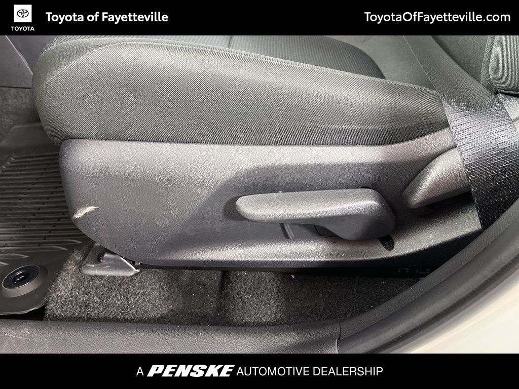 Thumbnail: 2025 Toyota RAV4 - 22