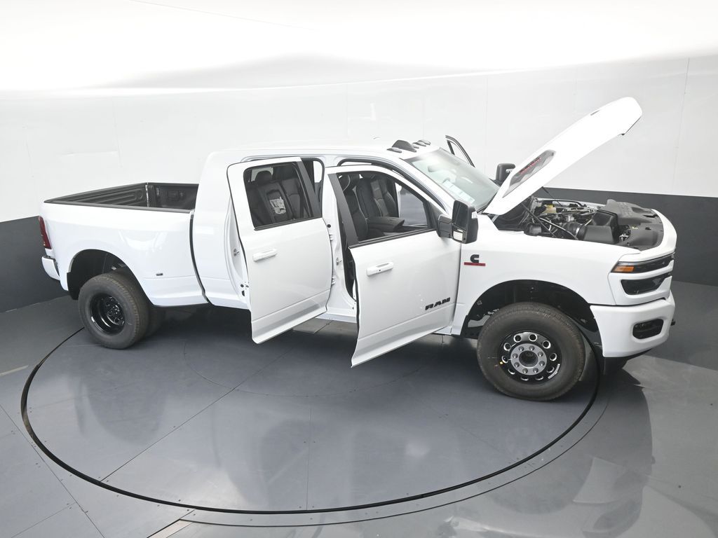 New 2026 Bright White Clearcoat Ram Laramie image 25