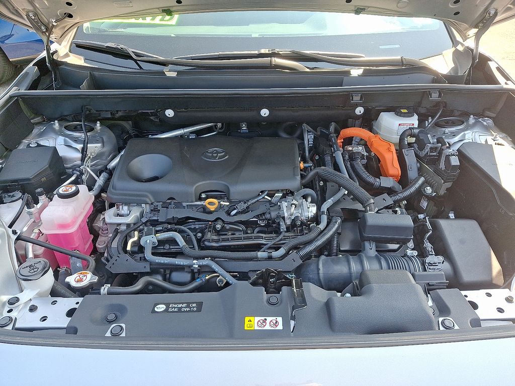 2022 Toyota RAV4 XLE 29