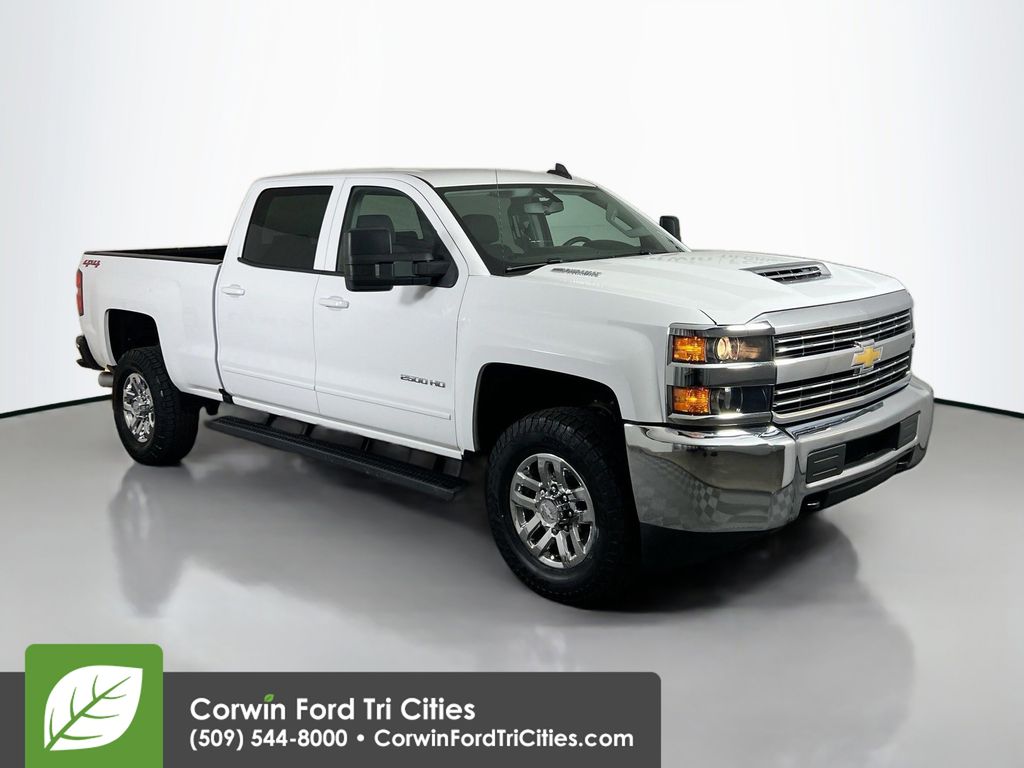 Summit White 2018 Chevrolet Silverado 2500HD LT Crew Cab 4WD Pickup Truck Four-Wheel Drive 6-Speed Automatic