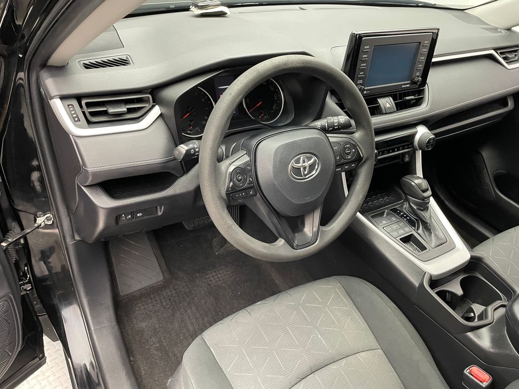 Thumbnail: 2021 Toyota RAV4 - 11