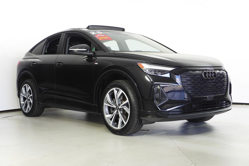 Thumbnail: 2023 Audi Q4 e-tron - 4