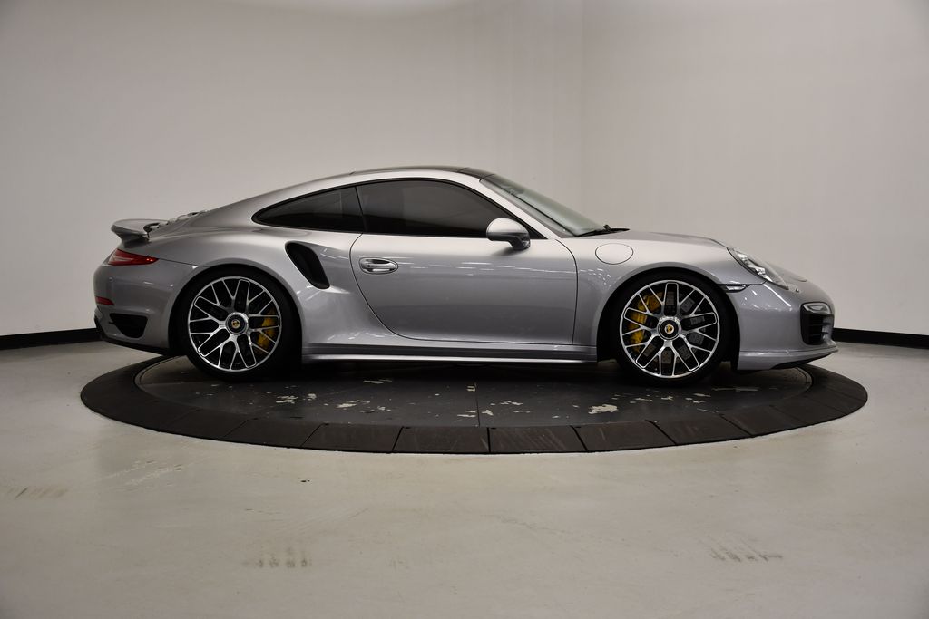 2015 Porsche 911 Turbo S 6