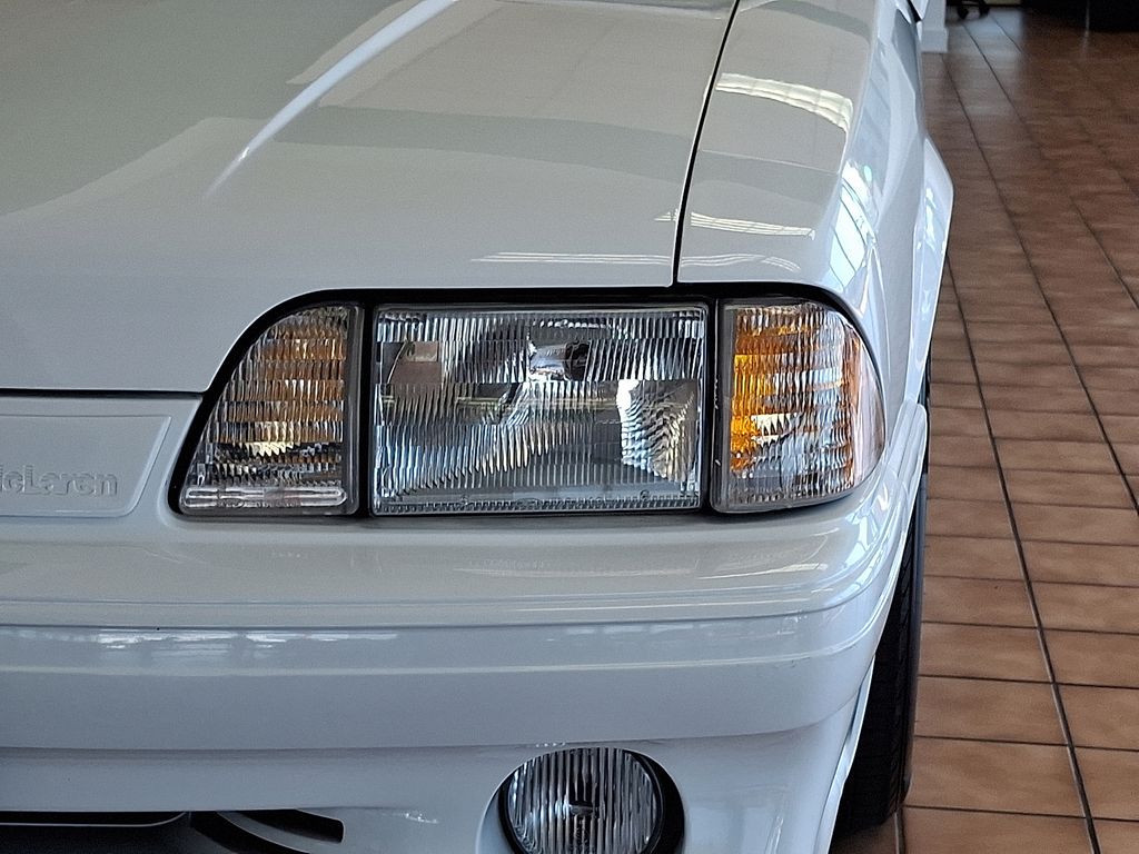 1989 Ford Mustang LX - 10