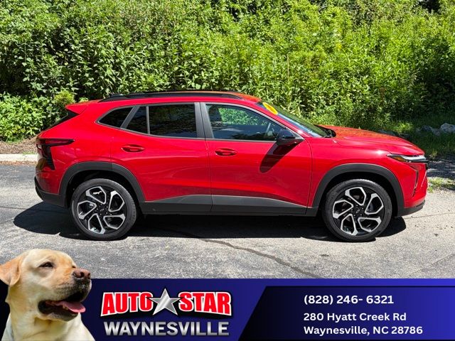 2026 Chevrolet Trax RS - Photo 2