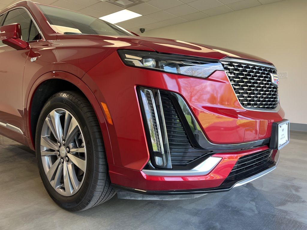 used 2025 Cadillac XT6 car, priced at $52,995