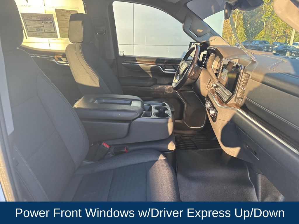 2022 GMC Sierra 1500 4WD Crew Cab Short Box SLE