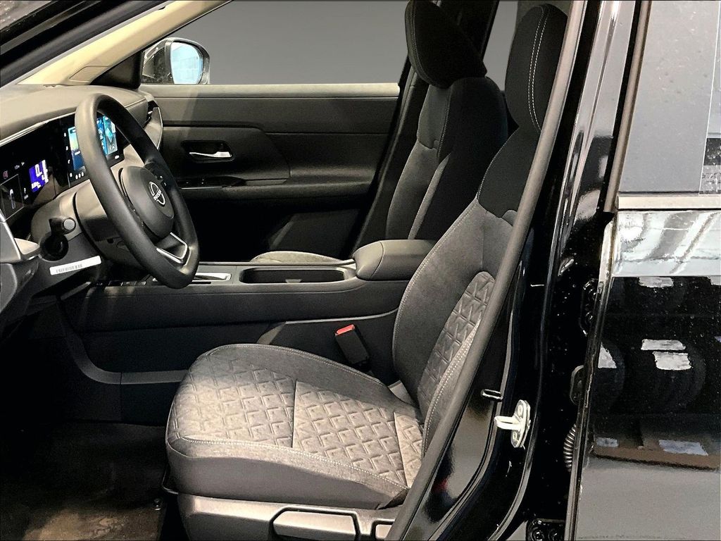 2026 Nissan Kicks — photo 9