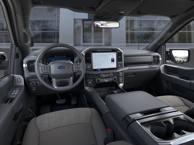 2025 Ford F-150 XLT photo 9