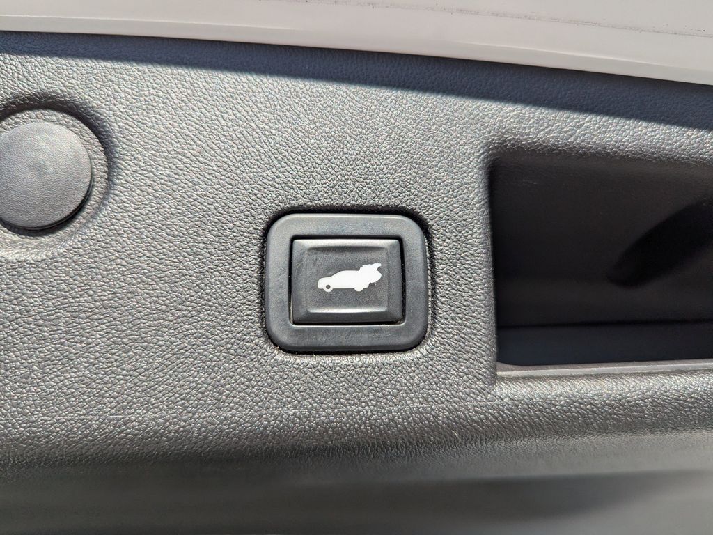 used 2018 Chevrolet Equinox car, priced at $14,691