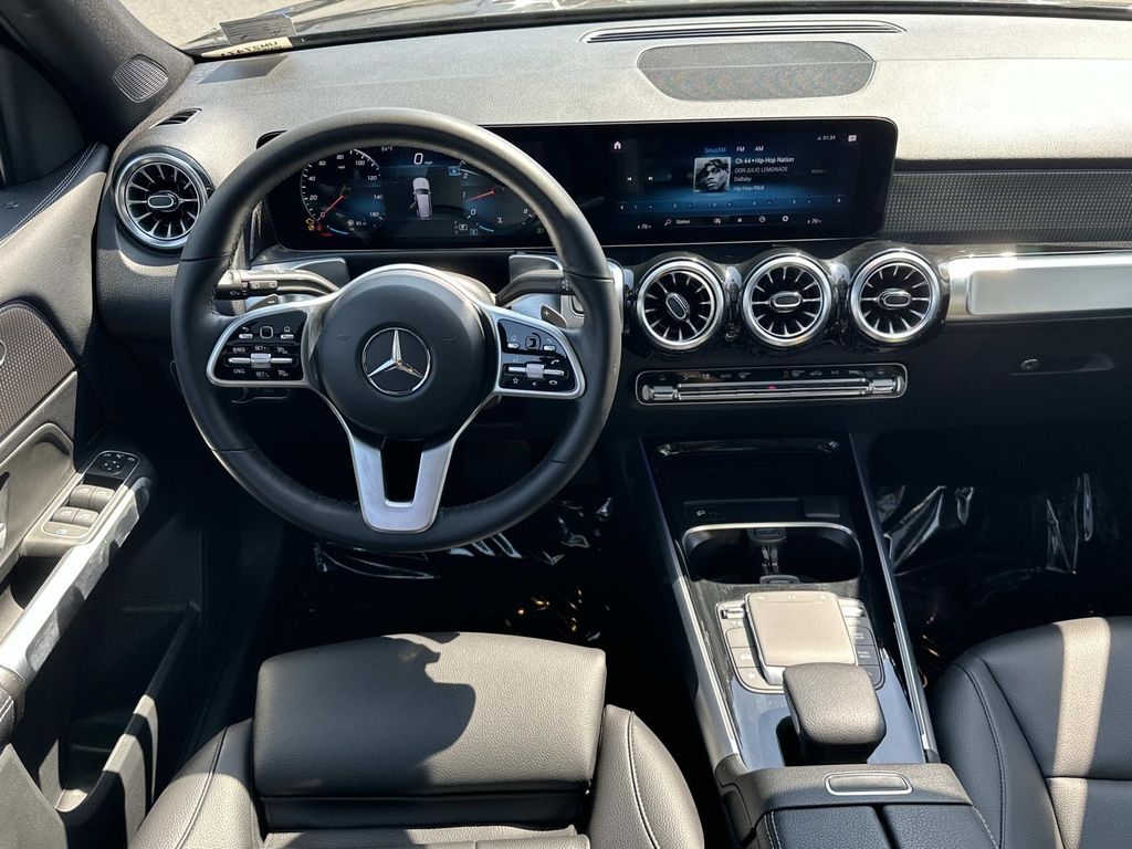 Thumbnail: 2022 Mercedes-Benz GLB - 31