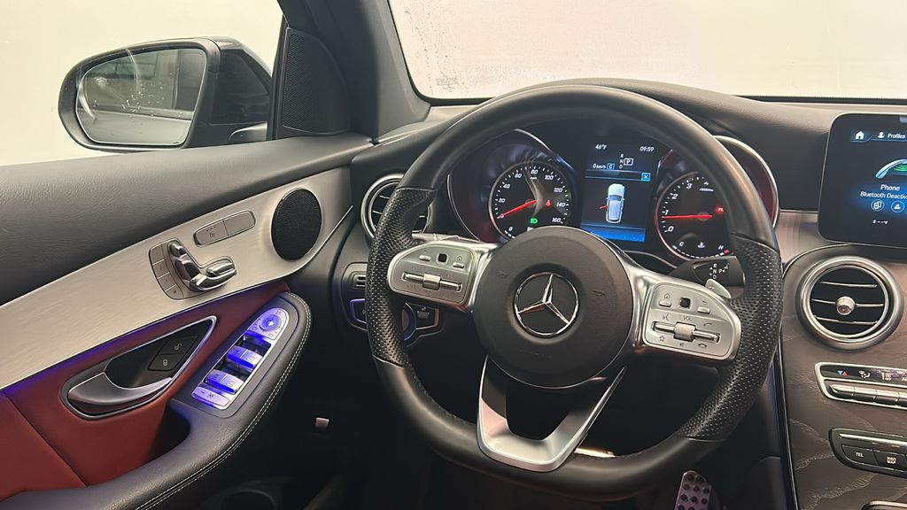 2022 Mercedes-Benz GLC 300 24