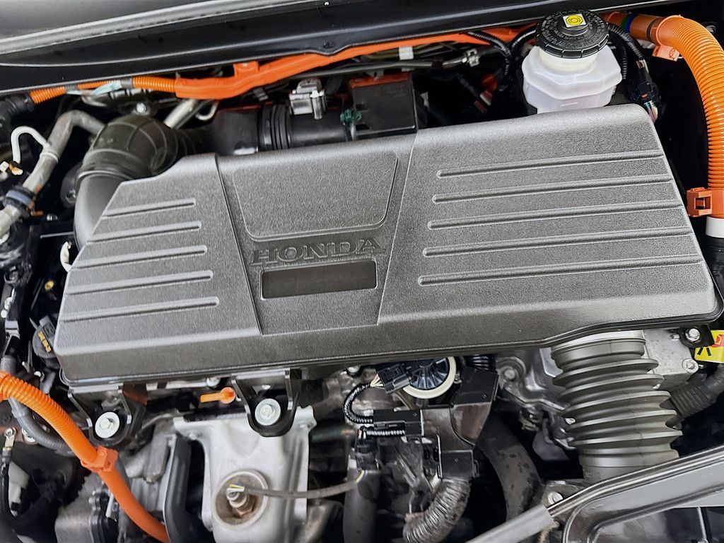 2022 Honda CR-V Hybrid Touring photo