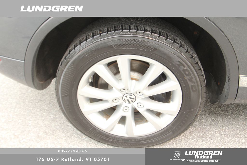 Used 2013 Volkswagen Touareg SUV