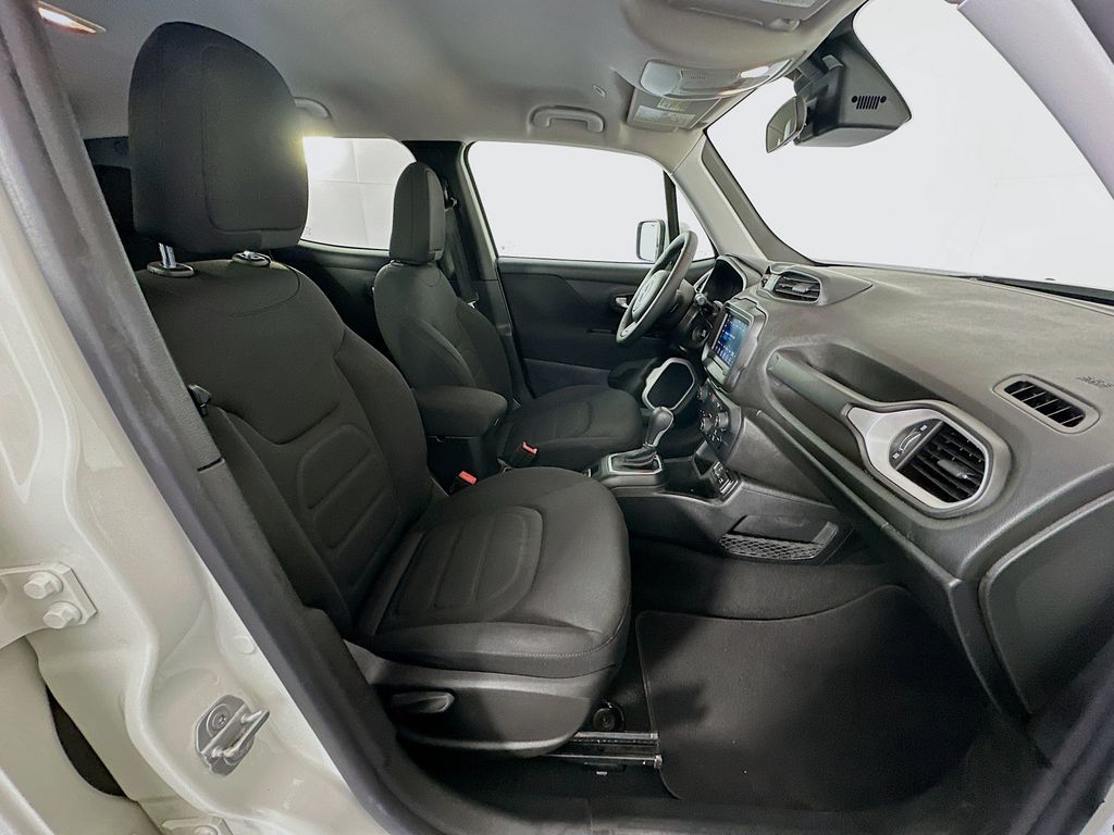 Thumbnail: 2019 Jeep Renegade - 26