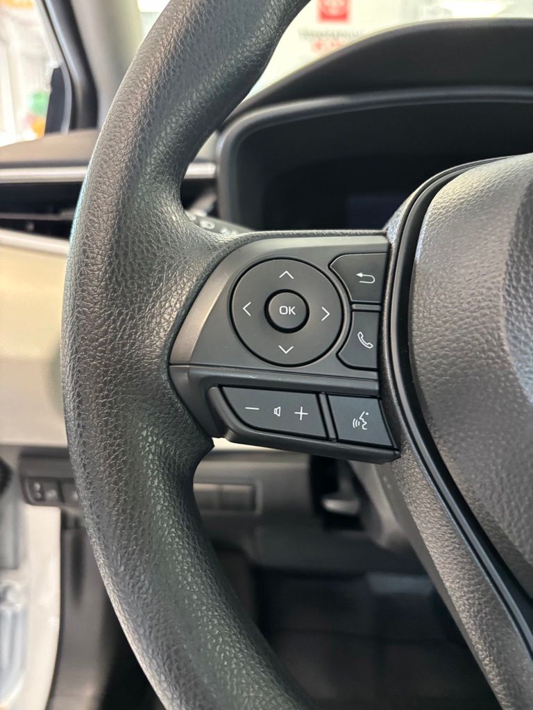2026 Toyota Corolla LE - Photo 13