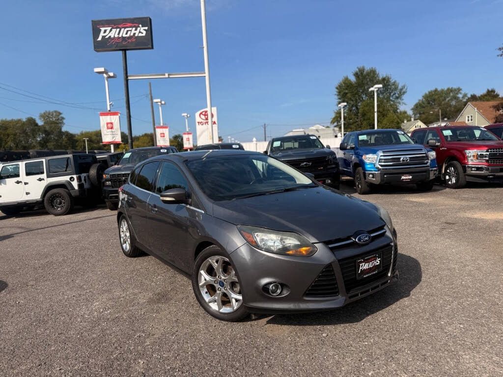 Sterling Gray Metallic 2014 Ford Focus Titanium Hatchback Hatchback Front-Wheel Drive 6-Speed Automatic