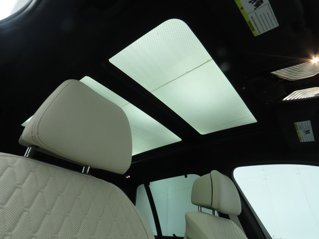 2026 BMW X5 M60i 19