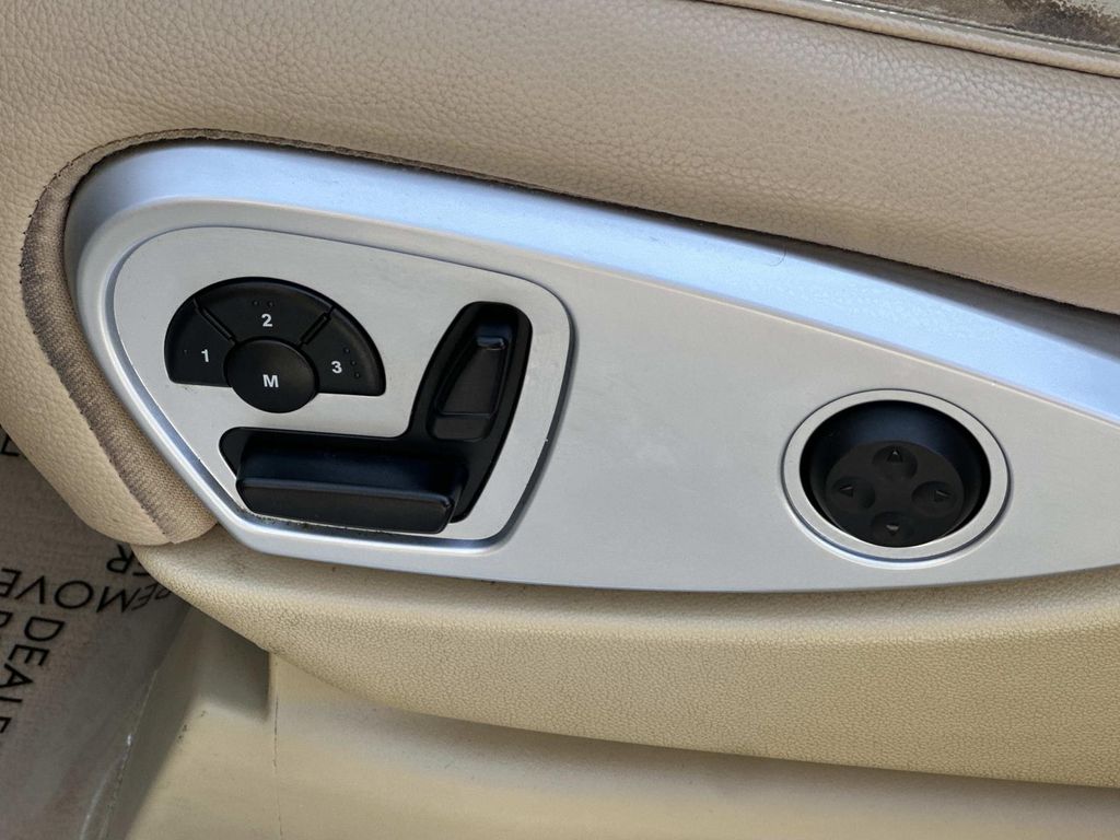 Thumbnail: 2012 Mercedes-Benz GL-Class - 16