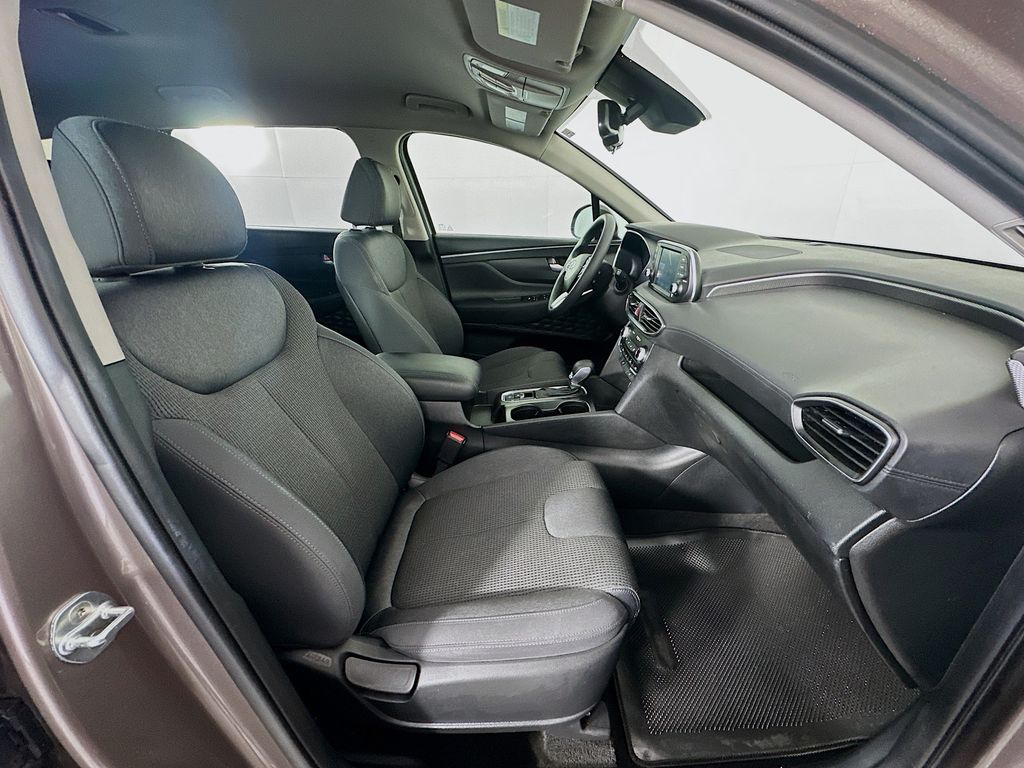 Thumbnail: 2019 Hyundai Santa Fe - 27