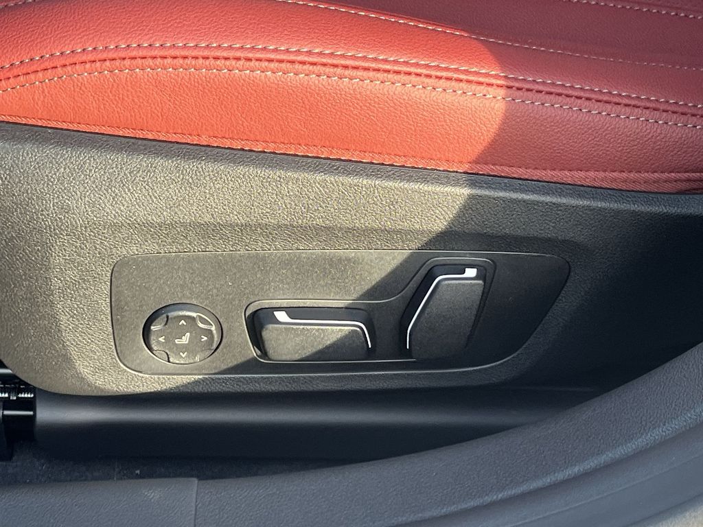 Thumbnail: 2026 BMW i4 - 12