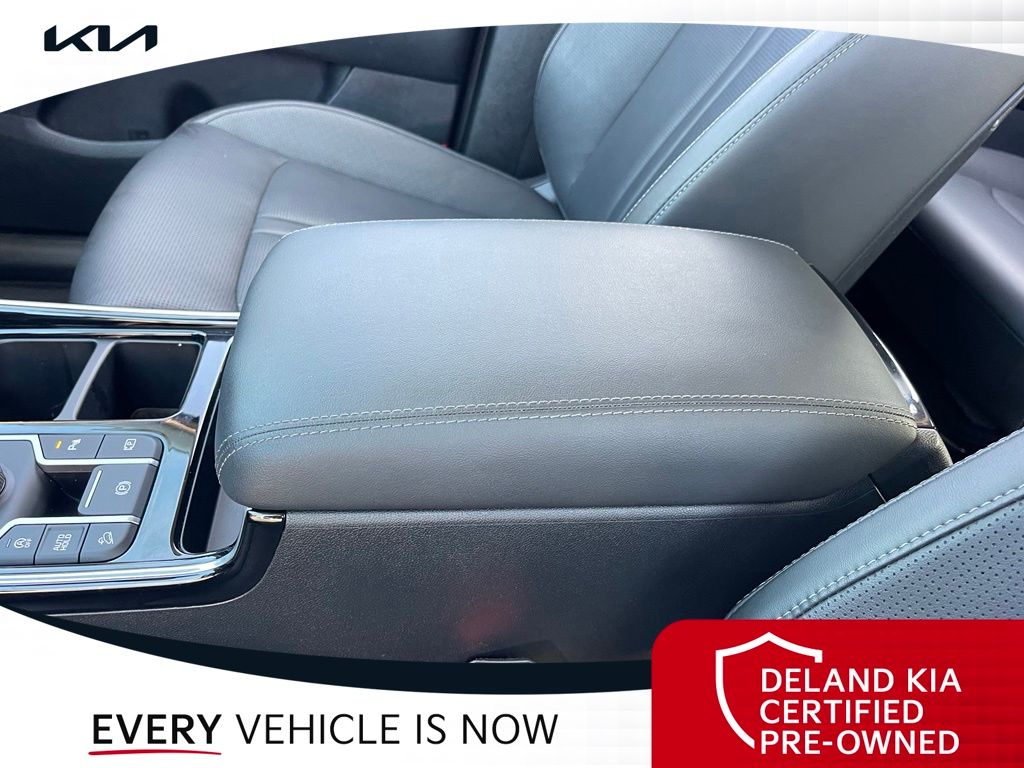 Used 2025 Kia Sorento SUV