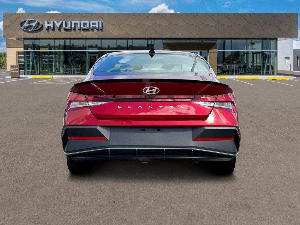 New 2025 Hyundai Elantra SEL Sport New 2025 Hyundai Elantra SEL Sport
