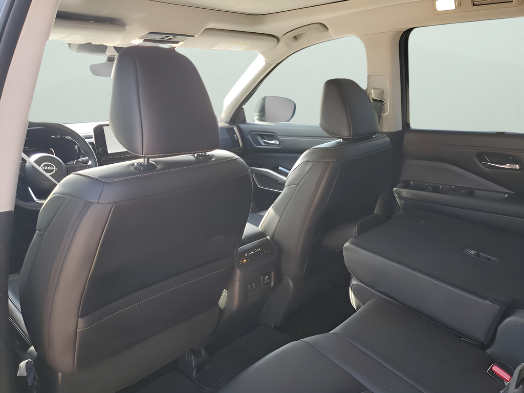 Used Car 2023 Nissan Pathfinder  Platinum For Sale Under $35,000 In Austin, Texas