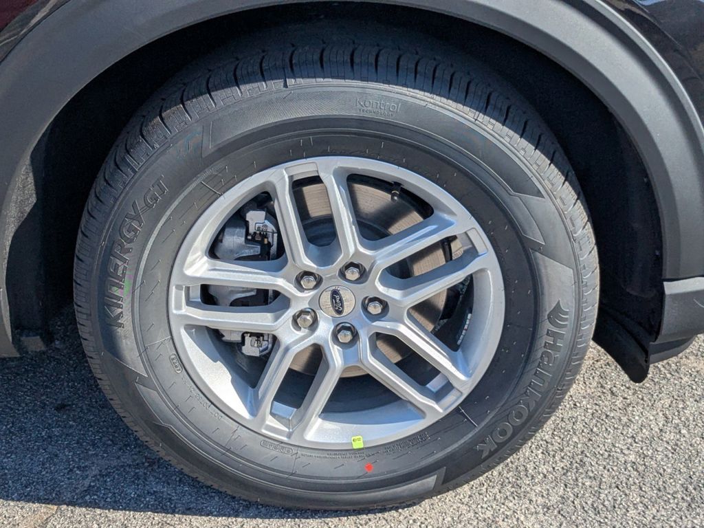 2026 Ford Explorer Active (200A)