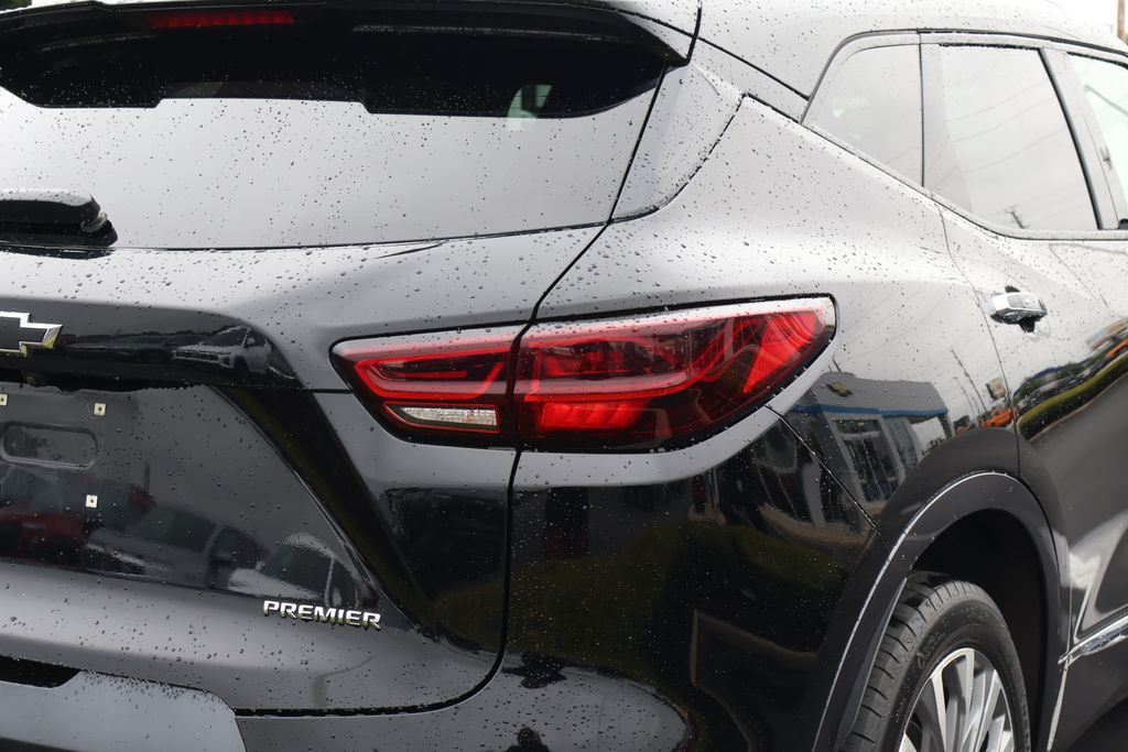 Thumbnail: 2023 Chevrolet Blazer - 9