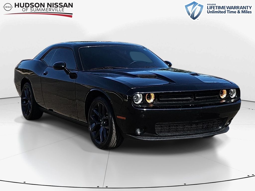 2023 Dodge Challenger SXT RWD