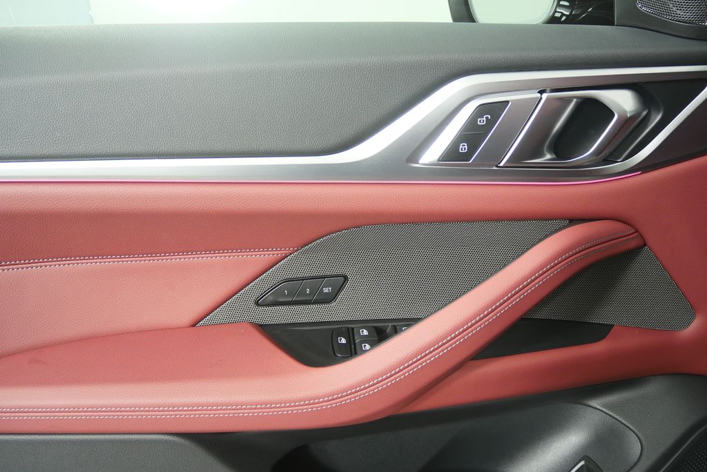 Thumbnail: 2025 BMW i4 - 9