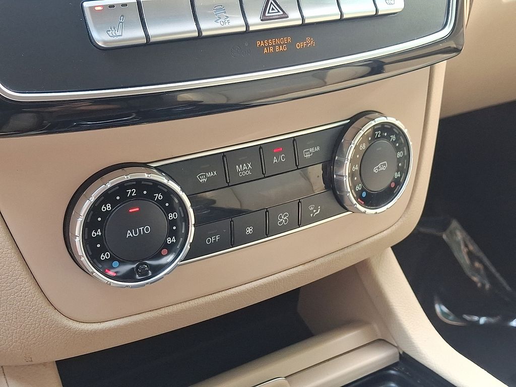 Thumbnail: 2016 Mercedes-Benz GLE - 16