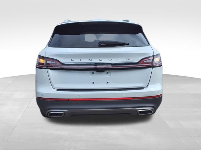 2021 Lincoln Nautilus Standard 6