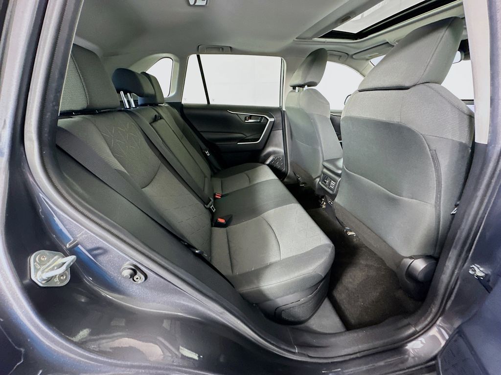 Thumbnail: 2020 Toyota RAV4 - 27