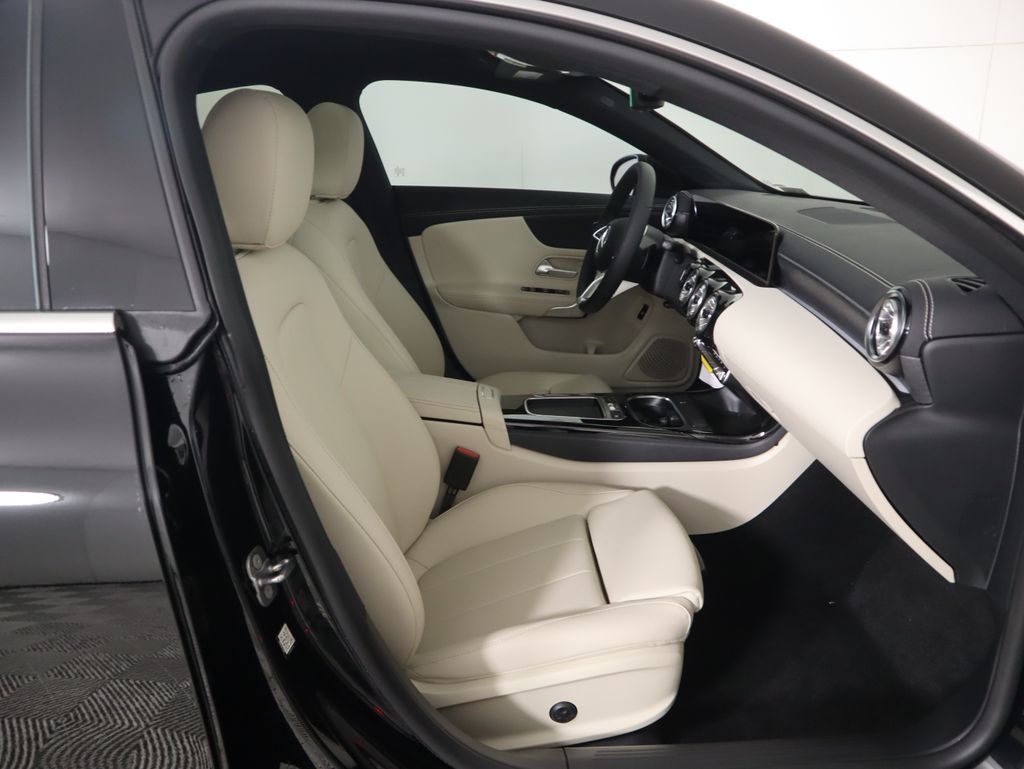 Thumbnail: 2026 Mercedes-Benz CLA - 21