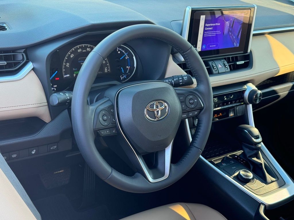 2024 Toyota RAV4 Hybrid XLE Premium 18