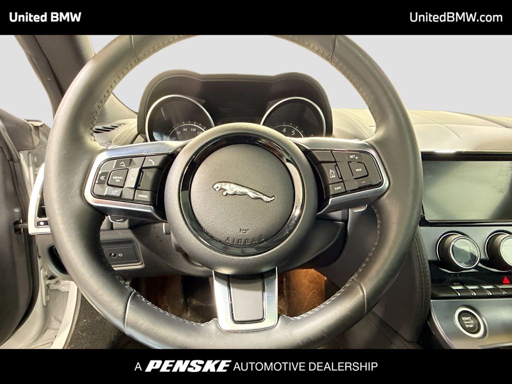 Thumbnail: 2018 Jaguar F-Type - 6
