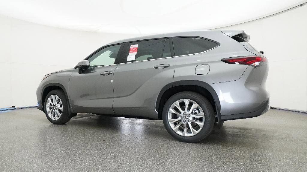 Thumbnail: 2026 Toyota Highlander - 29