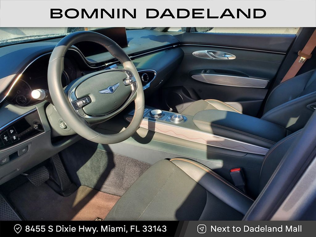 2022 Genesis GV70 2.5T Advanced photo