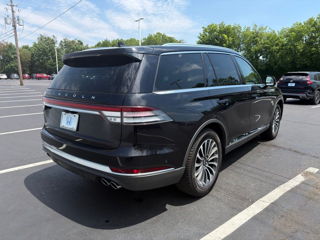 Thumbnail: 2021 Lincoln Aviator - 5