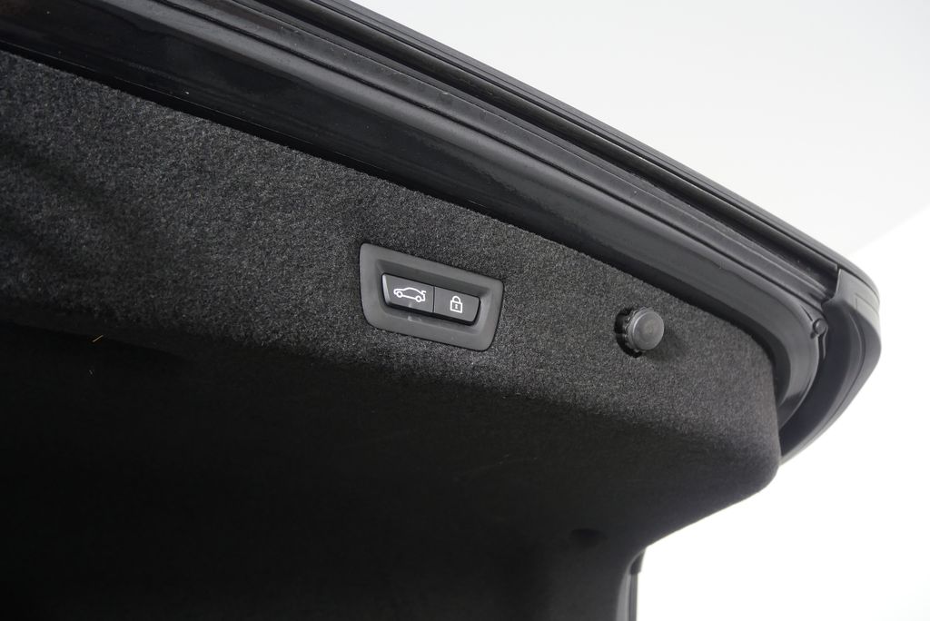 Thumbnail: 2022 BMW 7 Series - 18