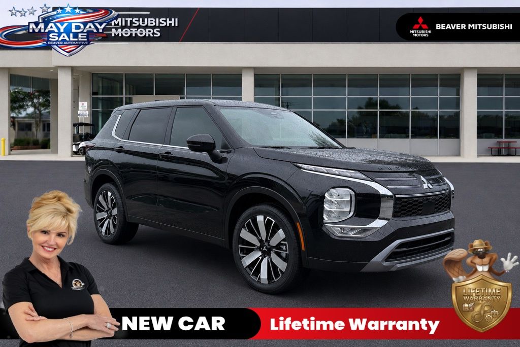 2026 Mitsubishi Outlander SE FWD's photo