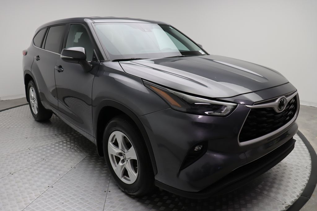 2023 Toyota Highlander LE 6