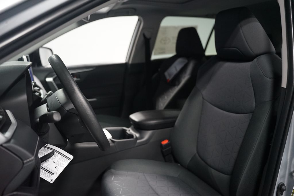 Thumbnail: 2025 Toyota RAV4 - 12